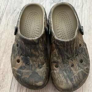 Crocs boulder Colorado camouflage size 5 W